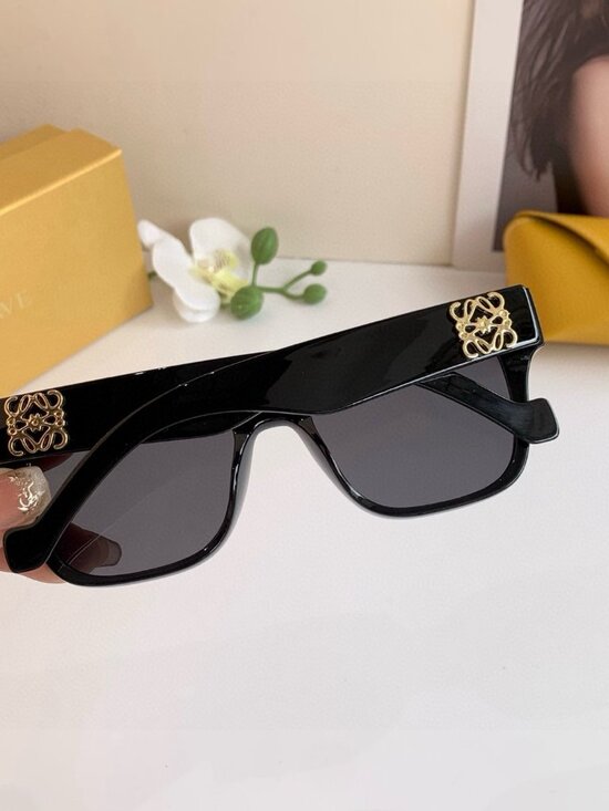 ✅NWT Authentic Loewe Sunglasses main image 6
